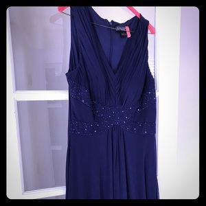 Semi-formal beaded women’s dress like new, size 12